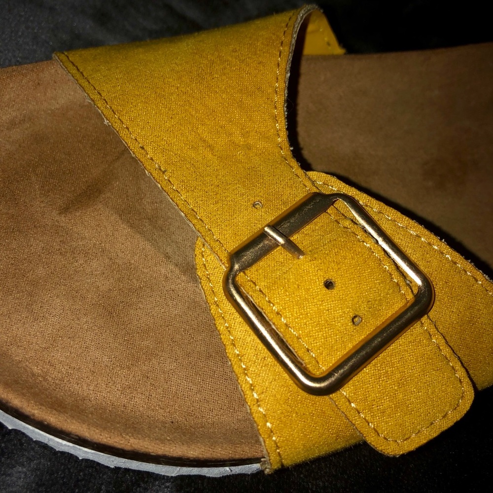 Sandals - Picture 4 of 5